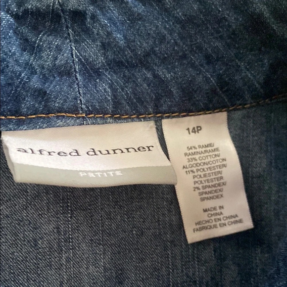 Vintage Embroidered Jean Jacket - Picture 2 of 4
